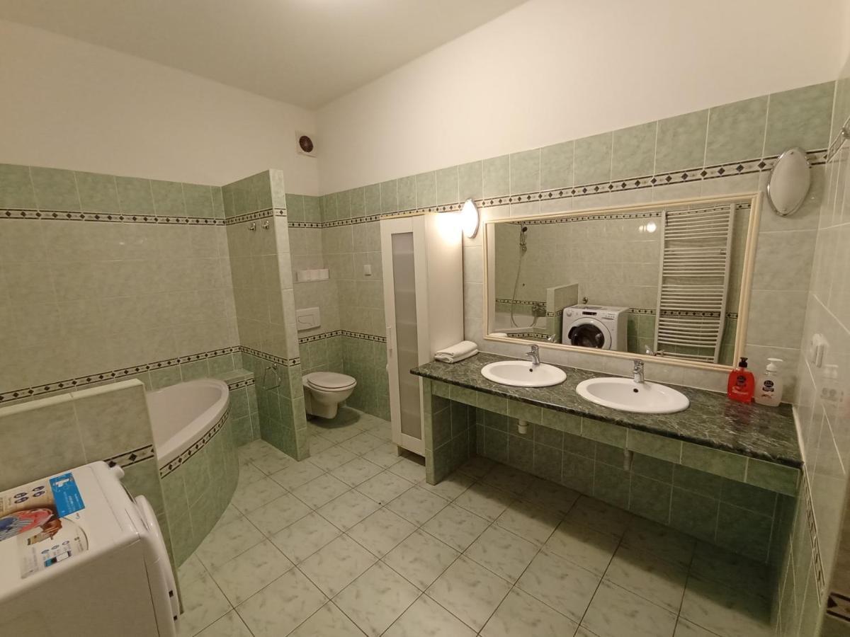 Apartments Captain Flint Praha Eksteriør bilde
